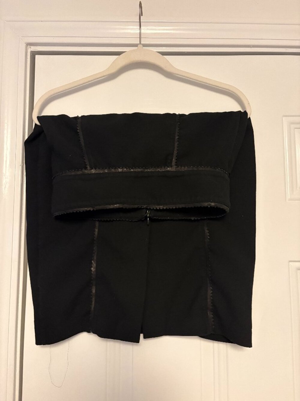 Burberry London Black Structured Wool Leather Stitch Trim Mini Pencil Skirt